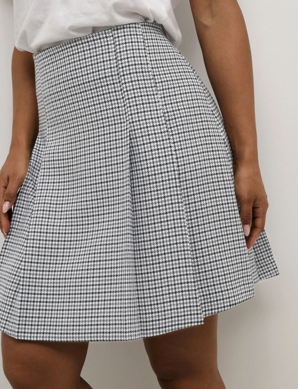 Culture - CUastra Skirt - plisserede nederdele - black/white check - 5