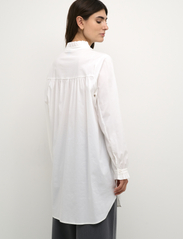 Culture - CUchresta Frill Shirt - langærmede skjorter - spring gardenia - 4