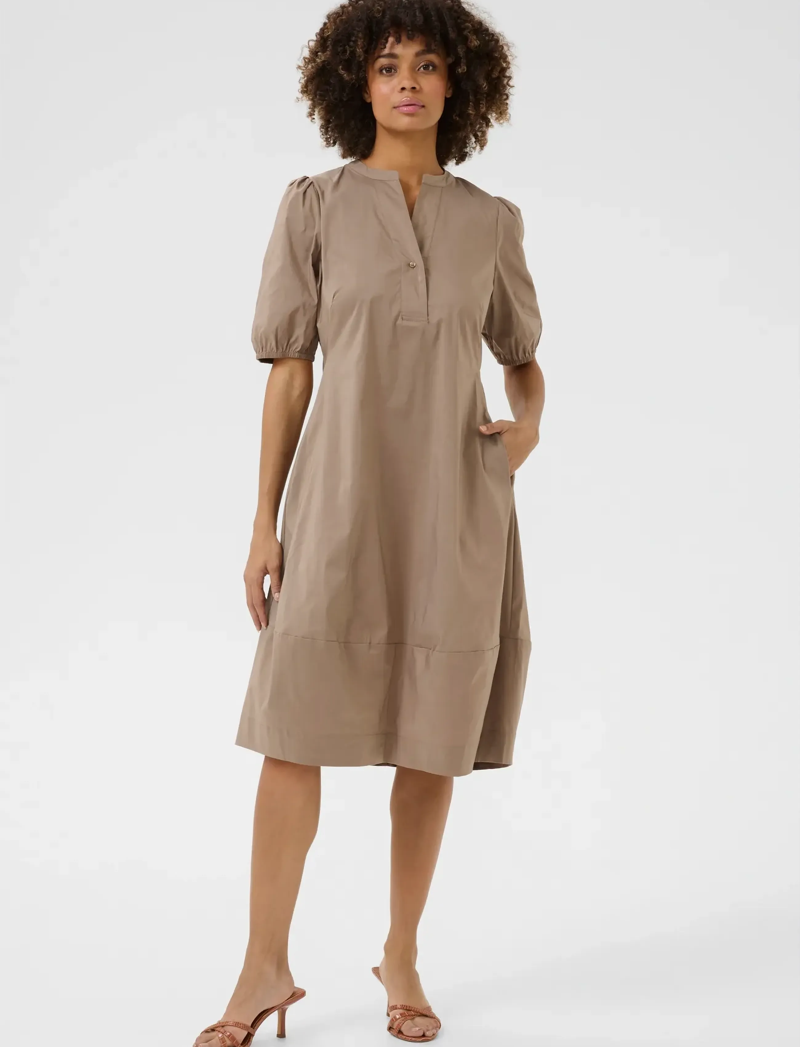 Culture - CUantoinett SS Placket Dress - midi kjoler - pine bark - 3