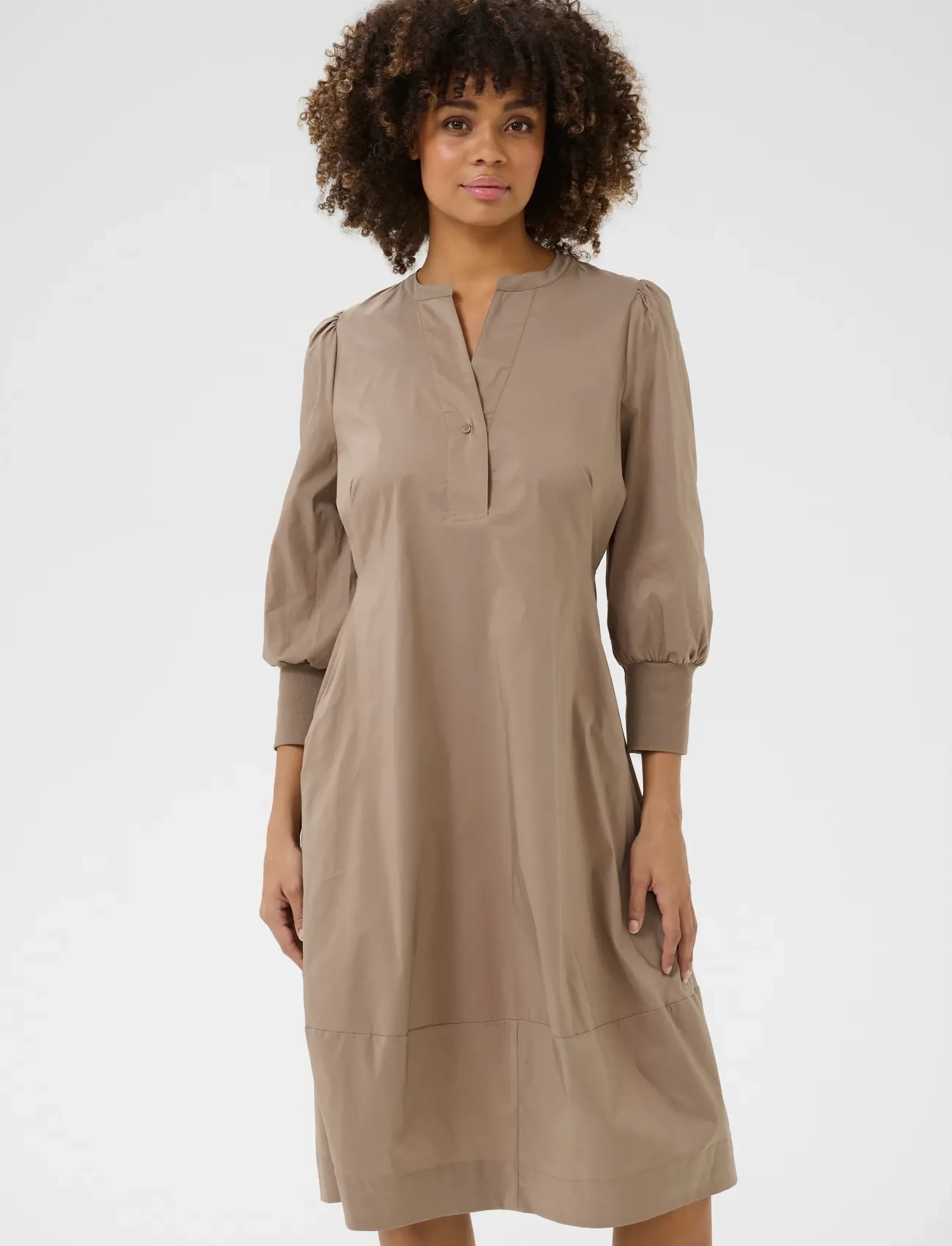 Culture CUantoinett 3/4 Sleeve Dress - Midikleider - PINE BARK / beige
