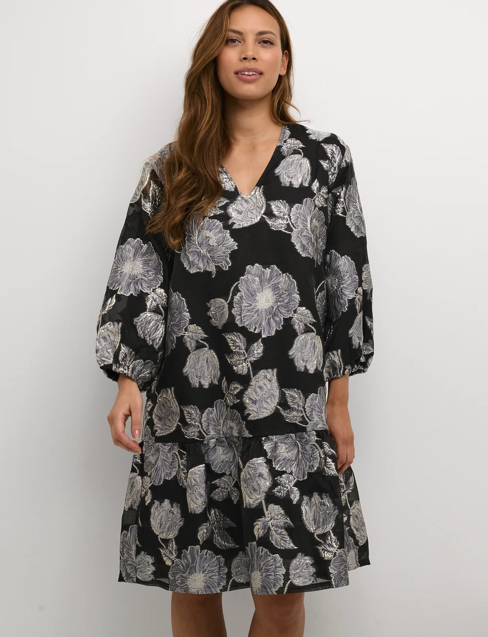 Culture - CUaida V-neck Dress - midiklänningar - silver - 0