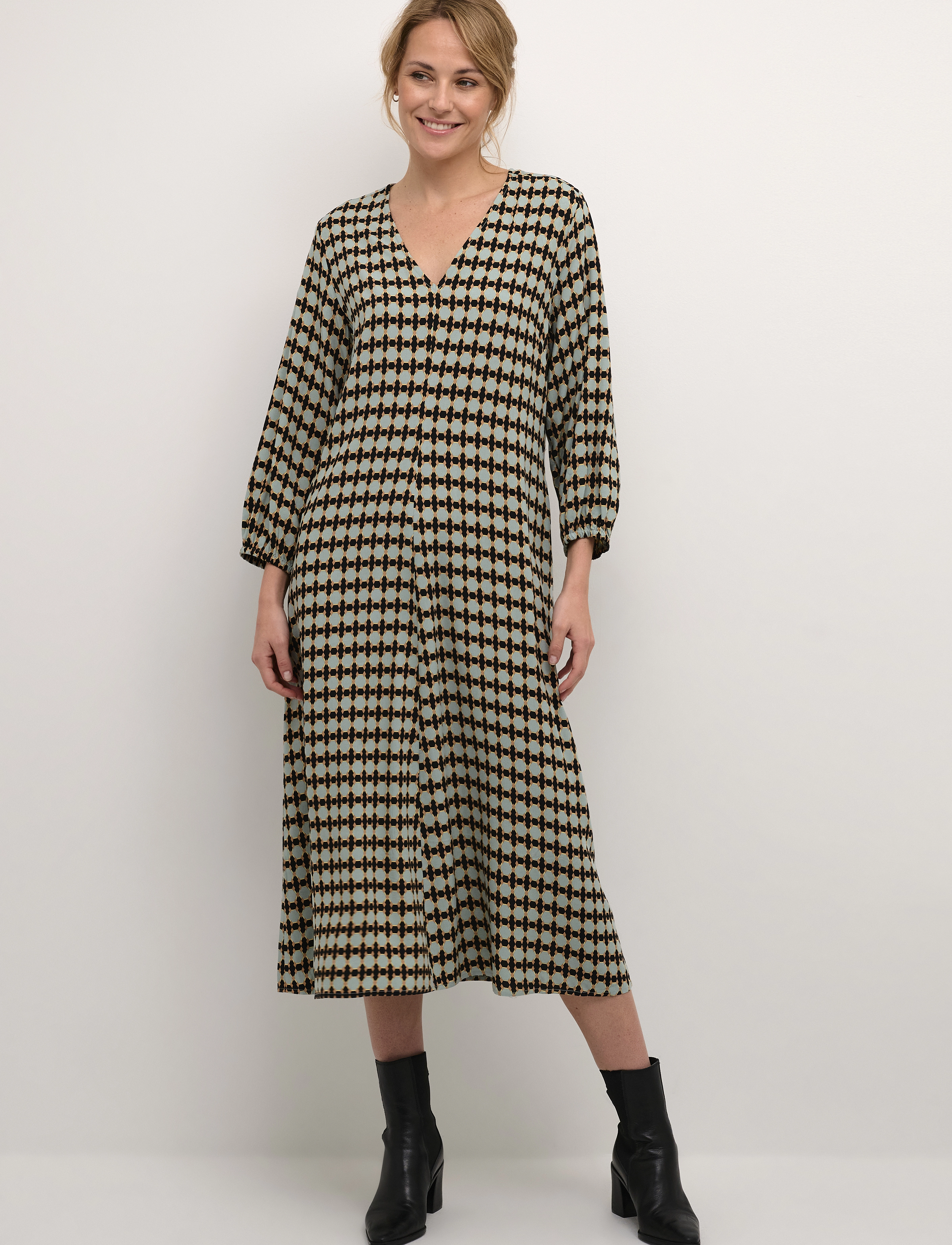 Culture CUbello Long Dress - Modern femininity - GREEN MILIEU GRAPHIC / green