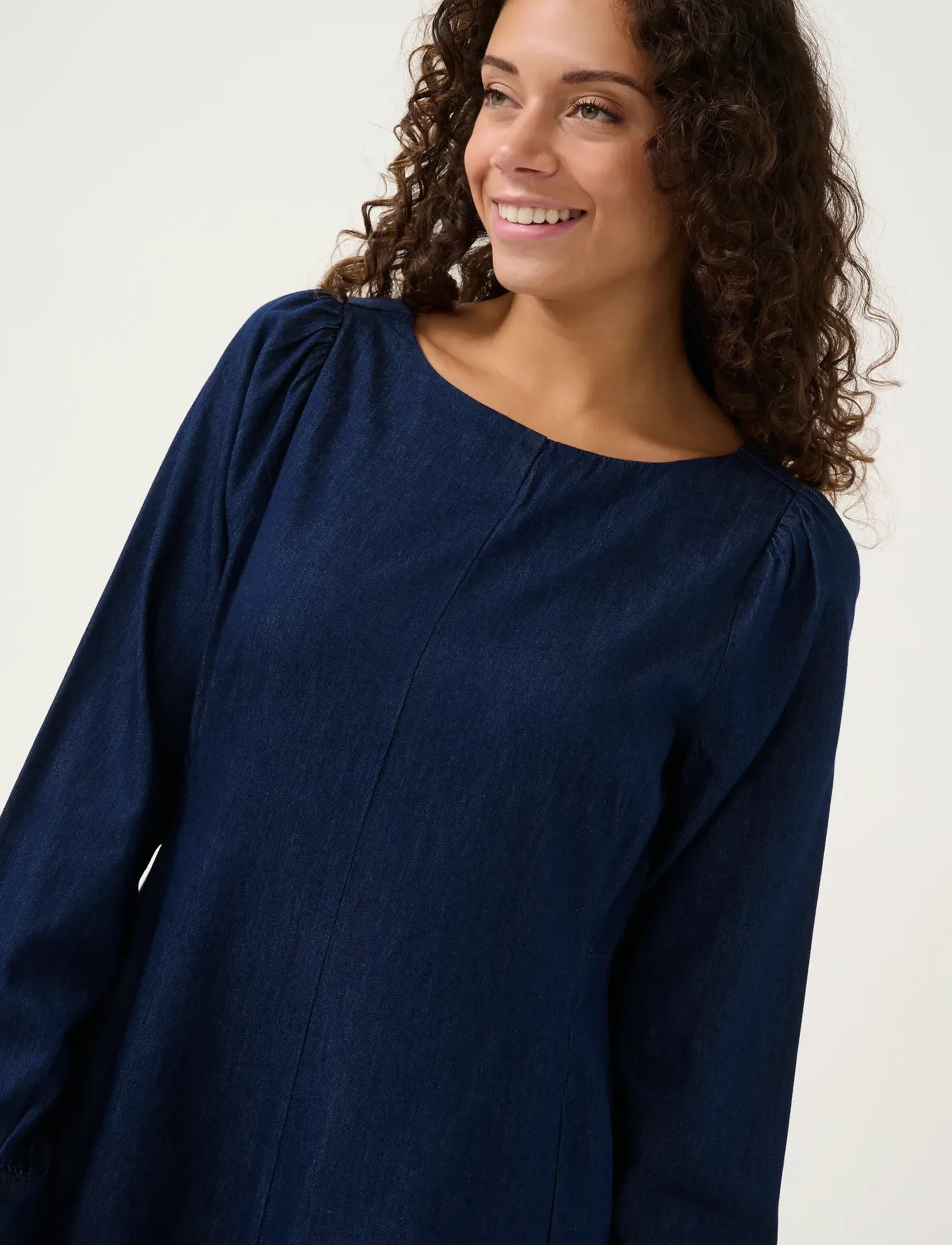 Culture - CUarpa Antoinett Dress - farkkumekot - rinse wash - 4