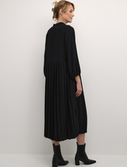 Culture - CUbetty VN Dress - skjortklänningar - black - 2