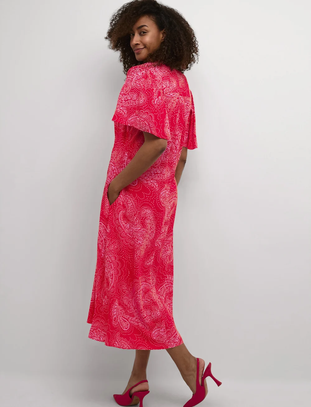 Culture - CUpolly Long Dress - sommarklänningar - red/pink paisley - 4