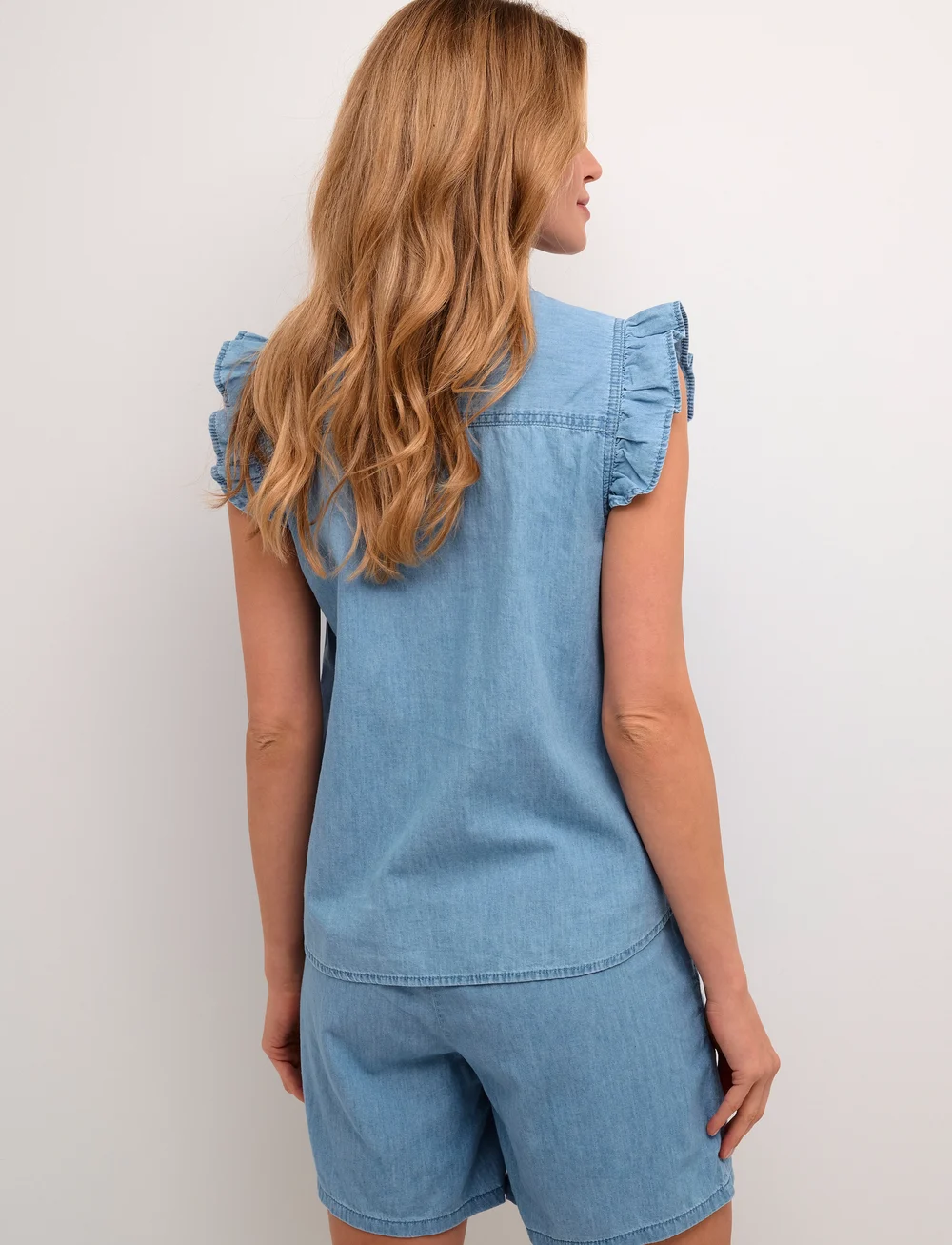 Culture - CUaurelia Sleeveless Shirt - kortärmade skjortor - light blue wash - 4