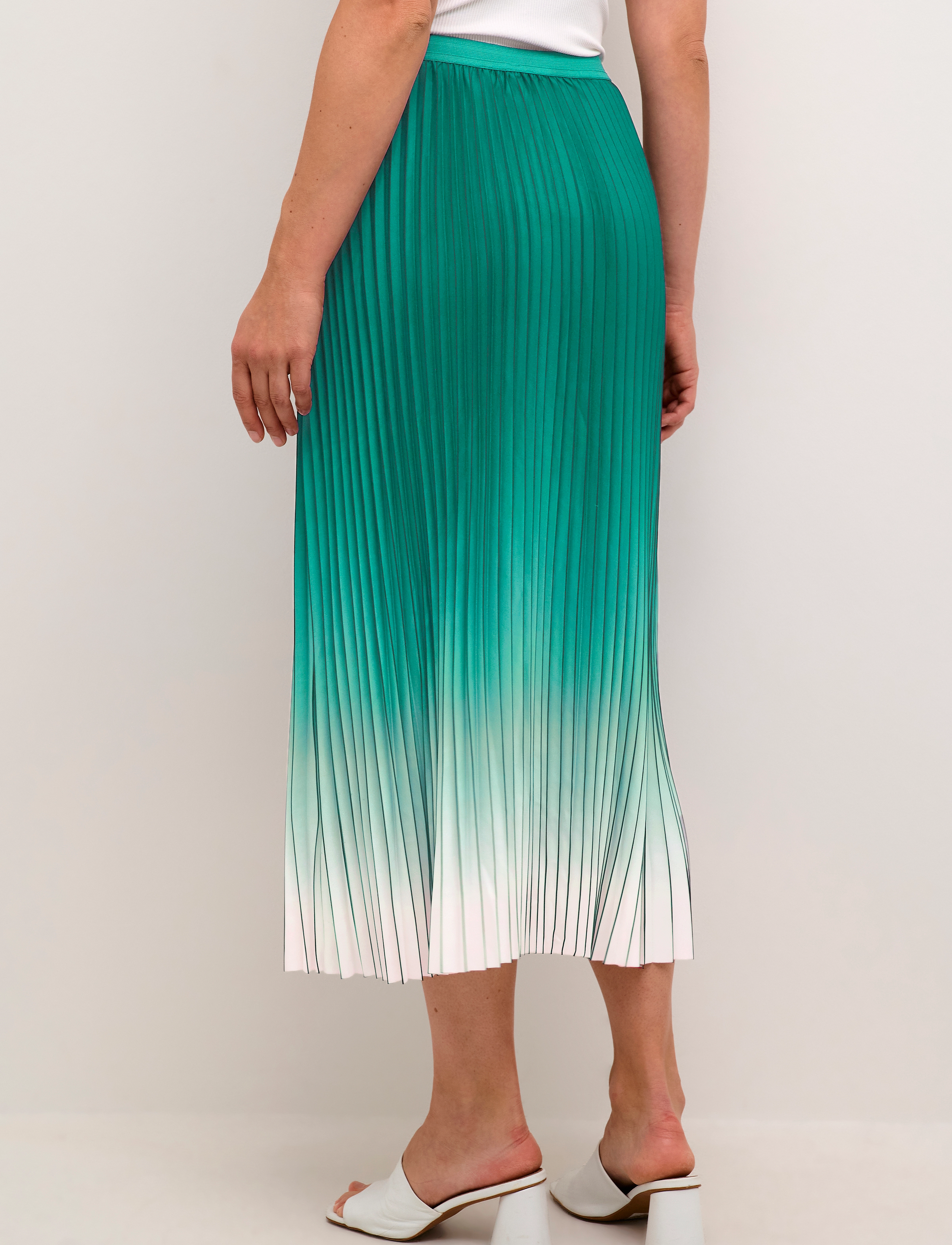 Culture - CUscarlett Ombre Skirt - holly green - 5