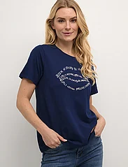 Culture - CUgith Lips T-Shirt - de laveste prisene - dress blues - 2
