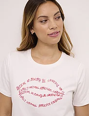 Culture - CUgith Lips T-Shirt - de laveste prisene - spring gardenia - 4