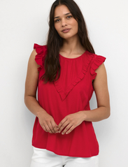 Culture - CUasmine SS Blouse - ermeløse bluser - racing red - 2