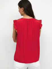 Culture - CUasmine SS Blouse - ermeløse bluser - racing red - 4