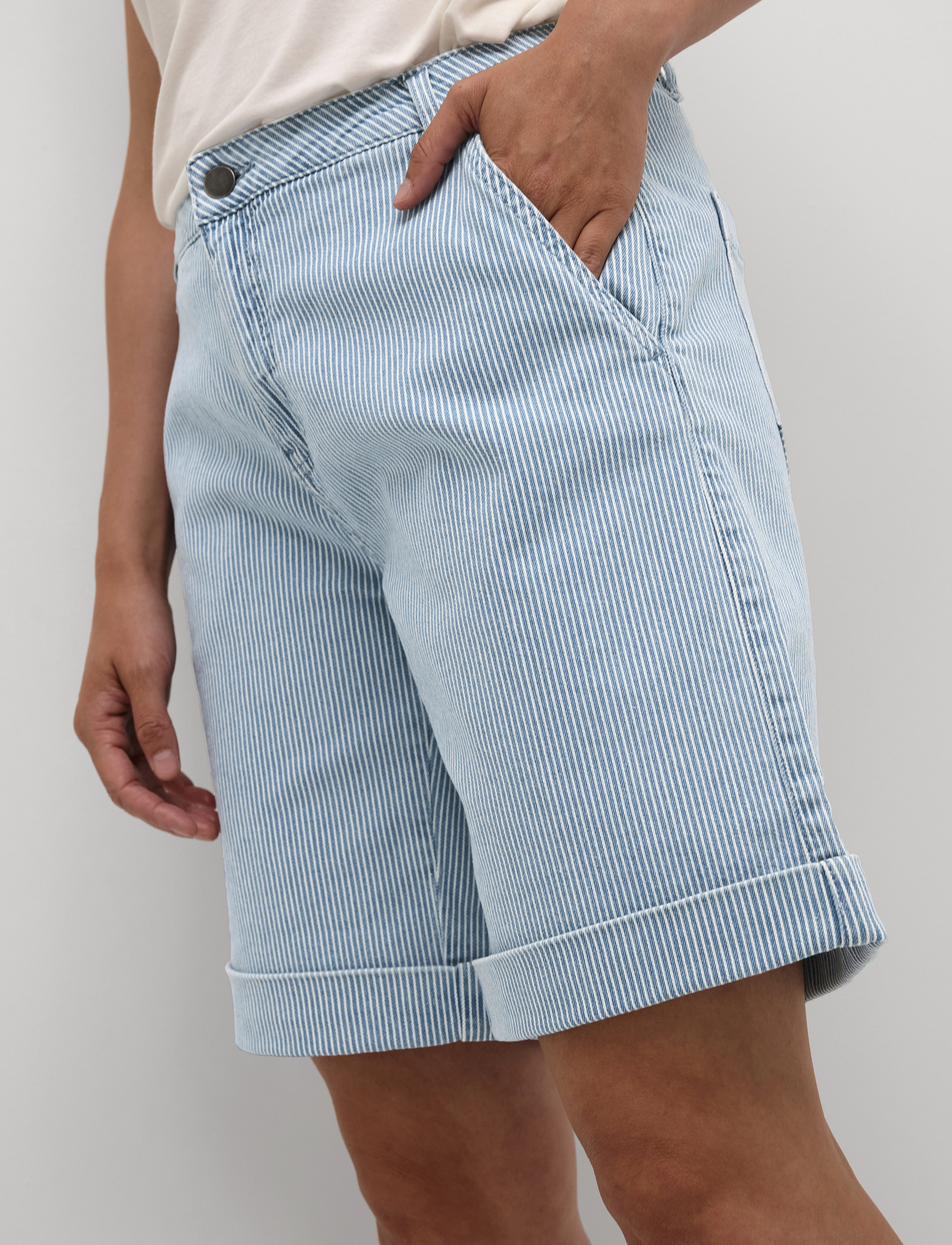 Culture - CUmilky Shorts - blue/white stripe - 5