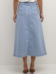 Culture - CUmilky Skirt - denimnederdele - blue/white stripe - 4