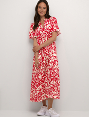 Culture - CUjenny Long Dress - sommarklänningar - red whitecap flower - 2