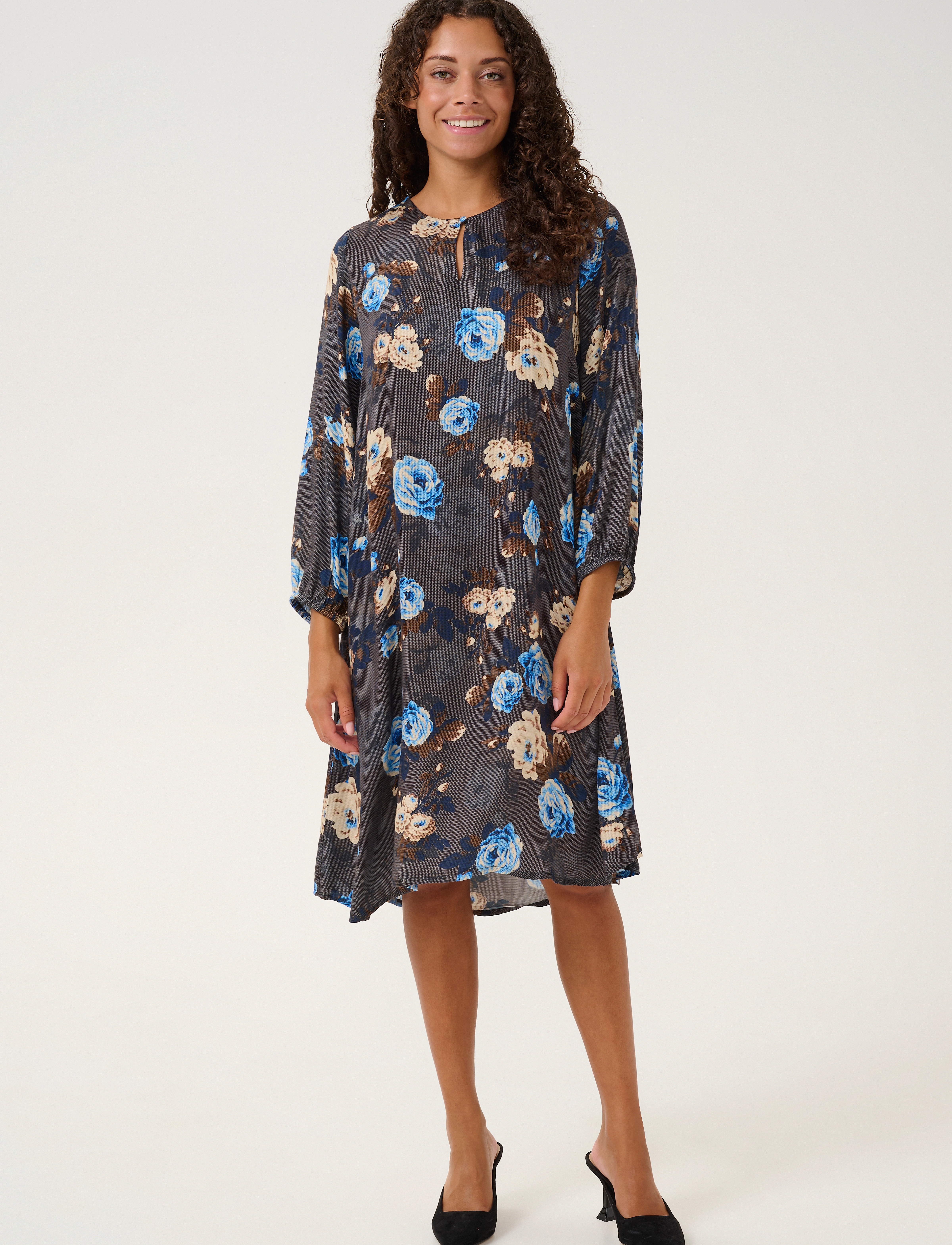 Culture - CUkimly Dittemarie Short Dress - midikleider - grey/blue flower - 3