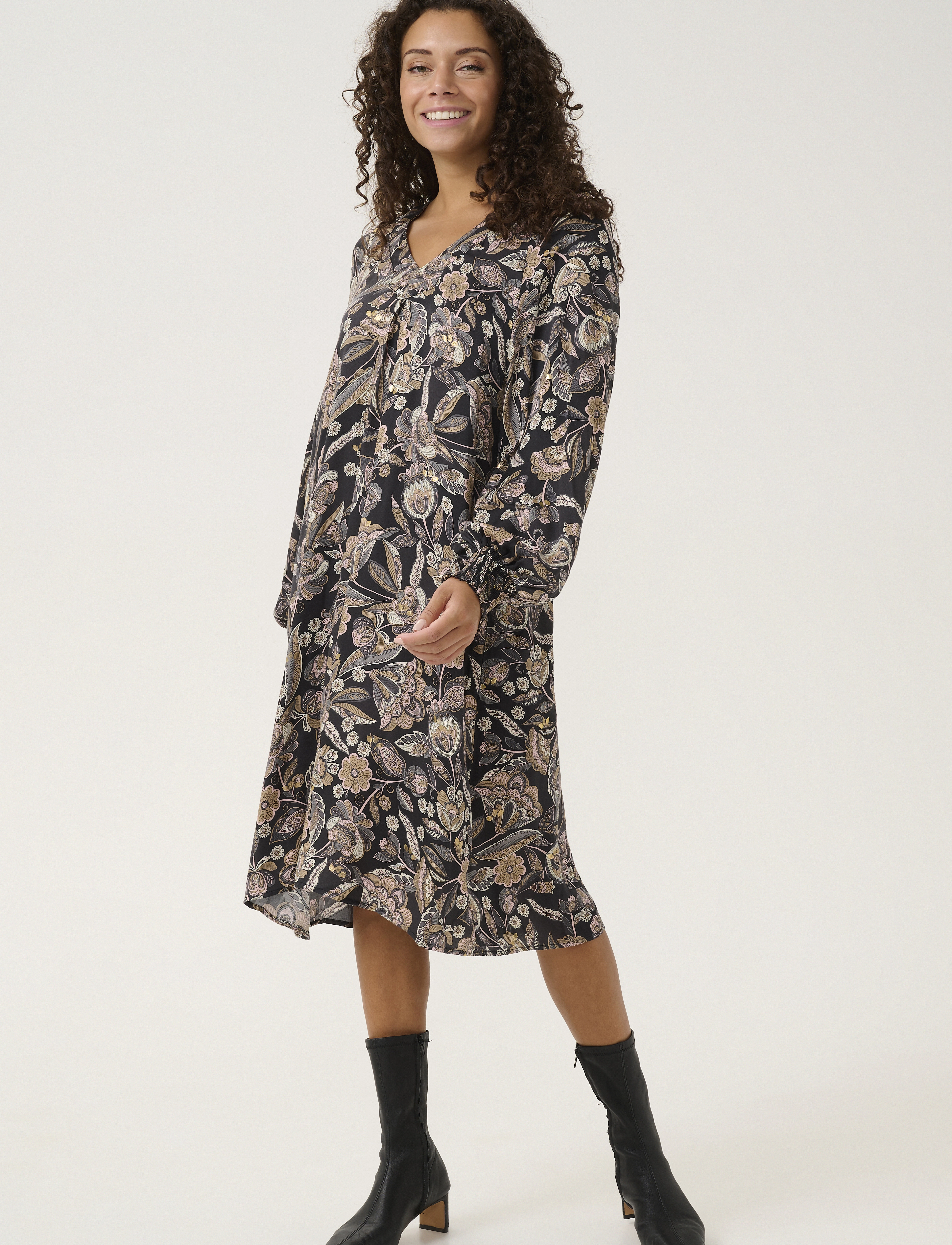 Culture - CUibi Dittemarie Short Dress - midi kjoler - grey flower w/foil - 3