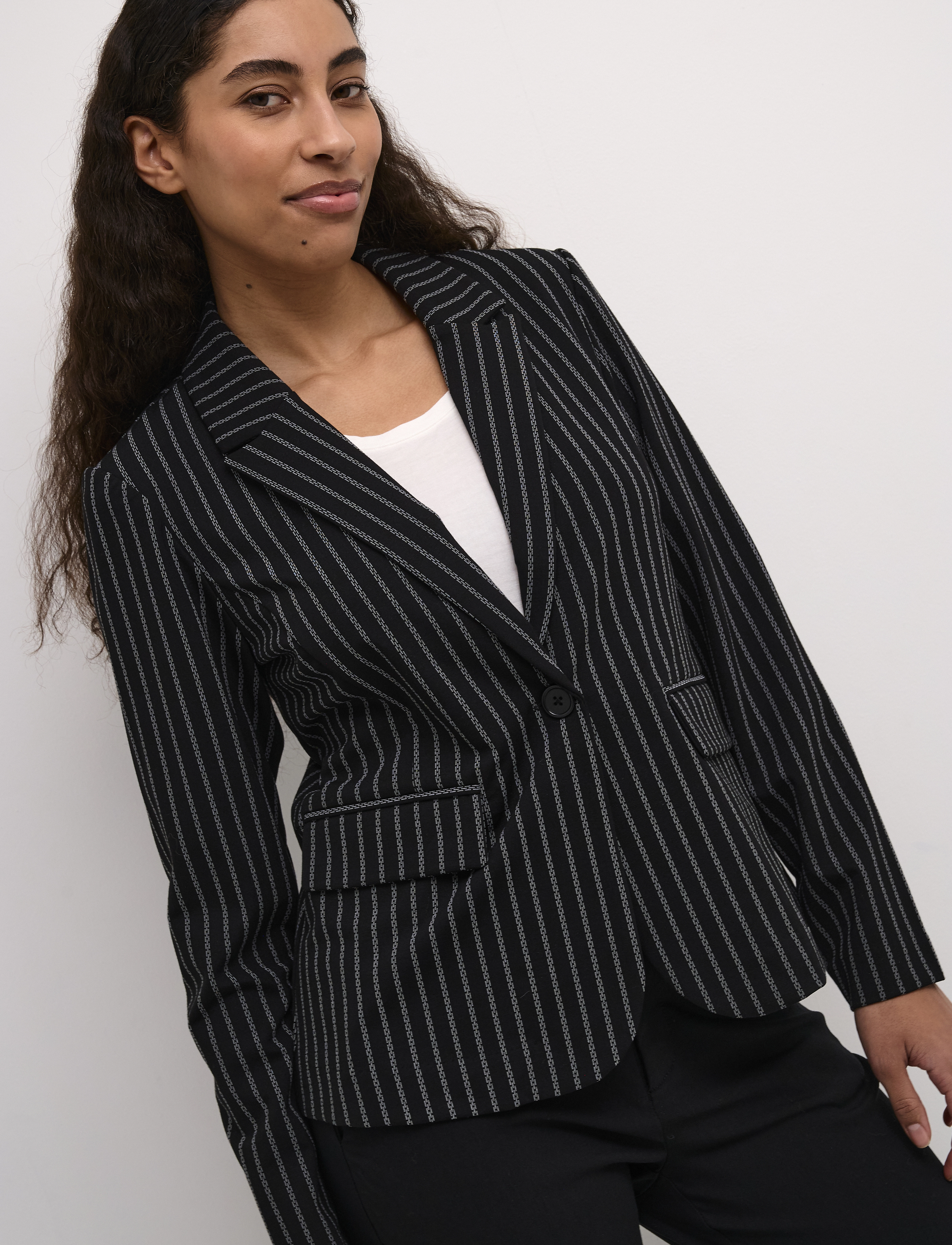 Culture - CUarletta Jersey Blazer - festtøj til outletpriser - black - 5