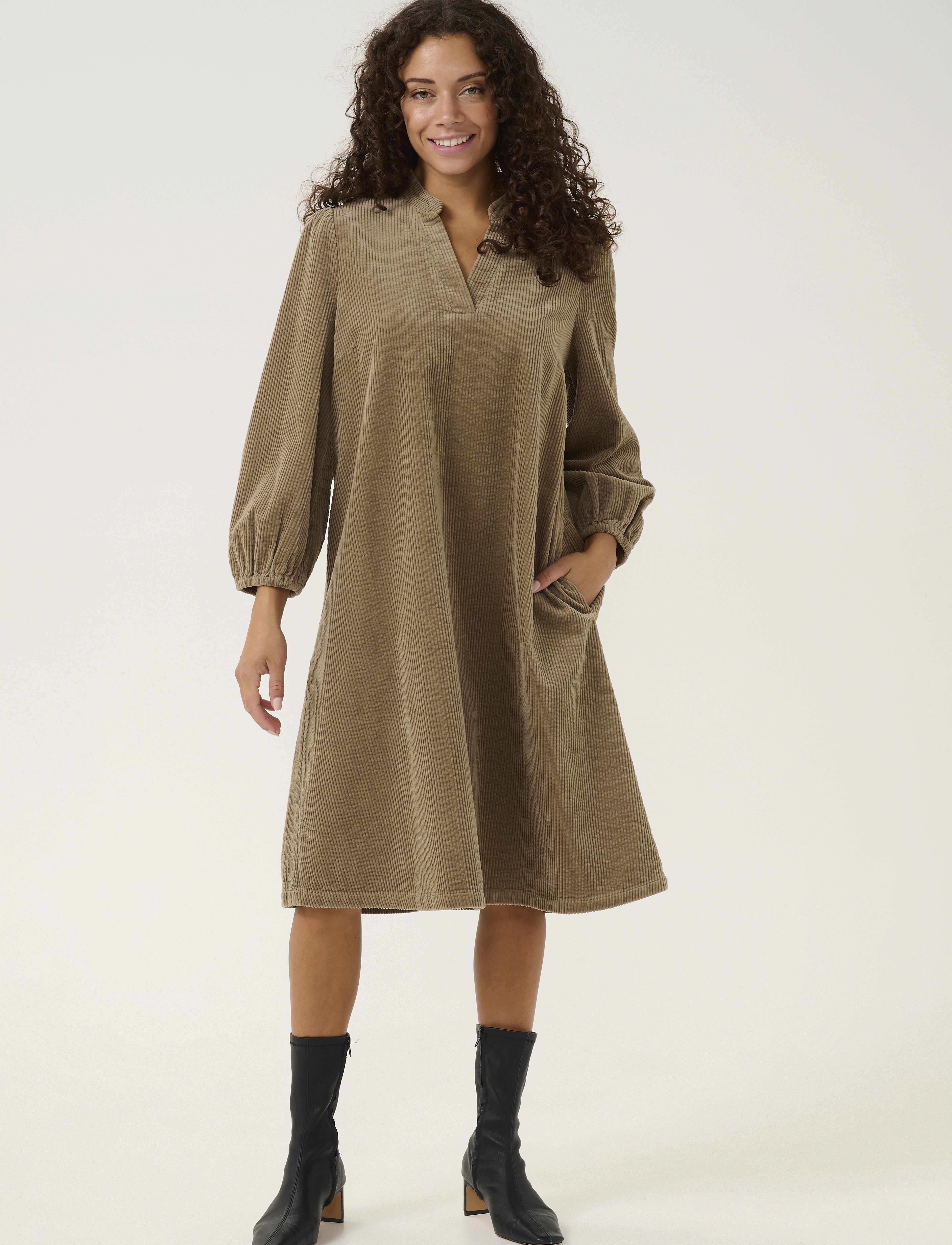 Culture CUklay Giselle Dress - Midimekot - TIMBER WOLF / brown