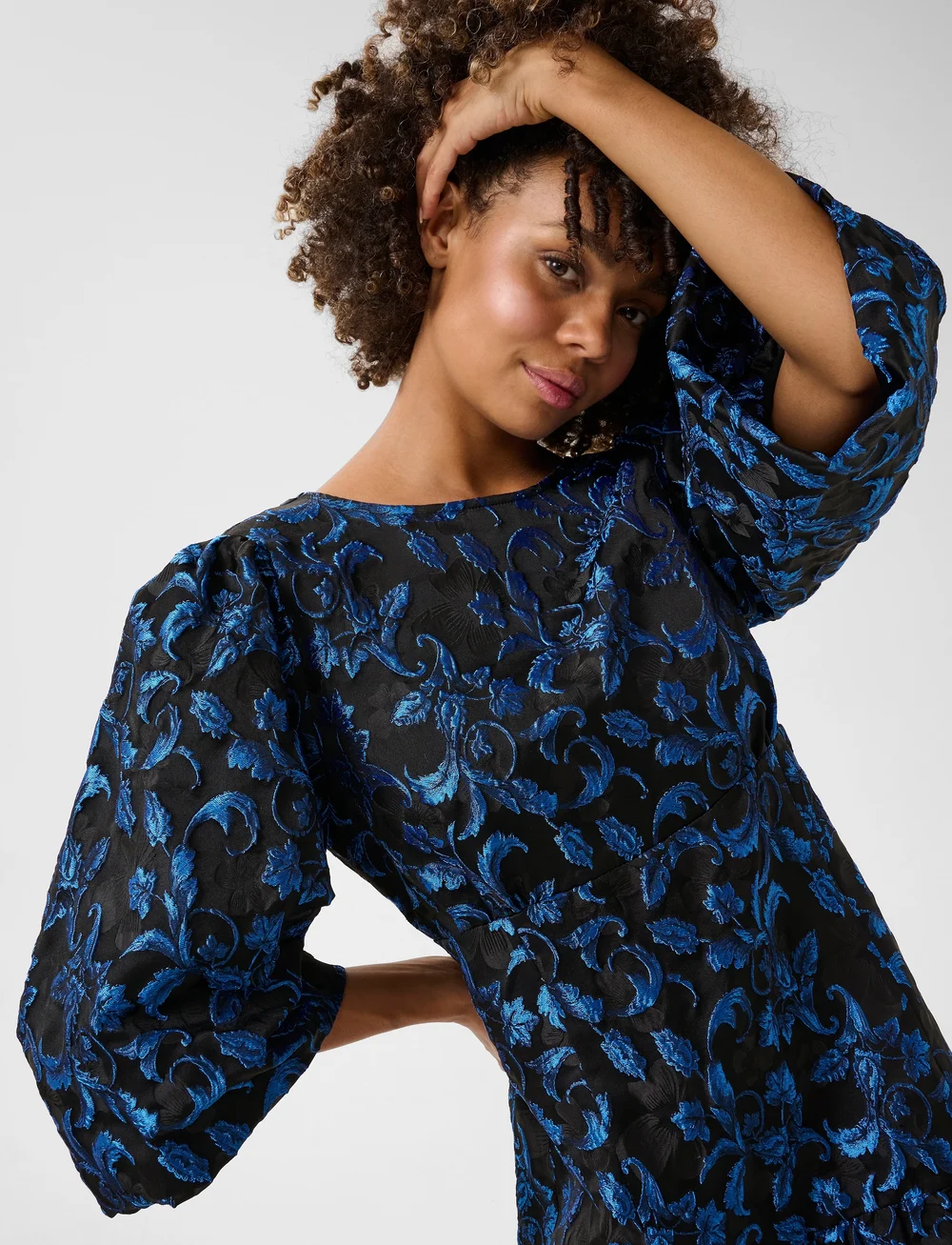 Culture - CUastro Dress - festkjoler - blue flower - 5