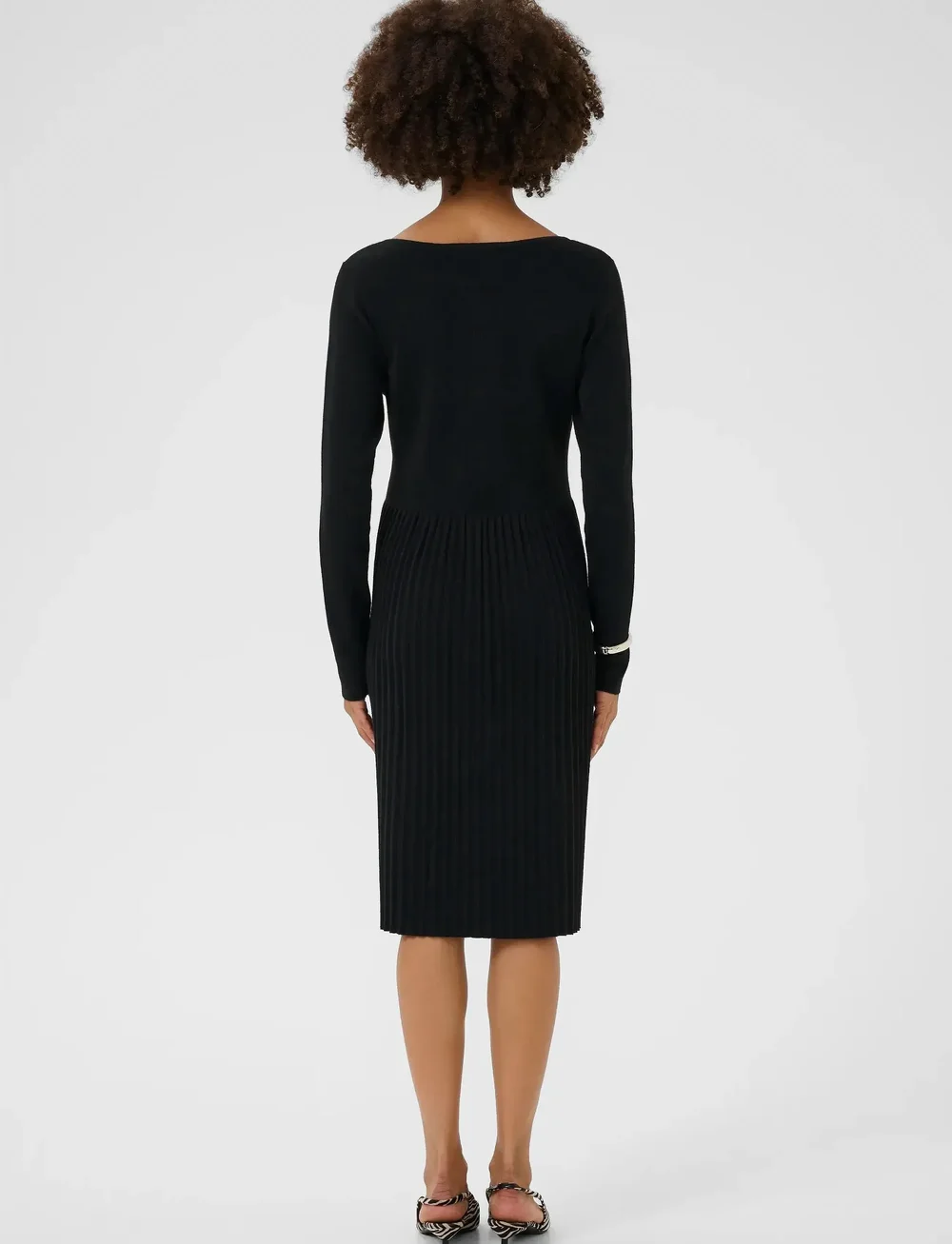 Culture - CUluci Dress - stickade klänningar - black - 4