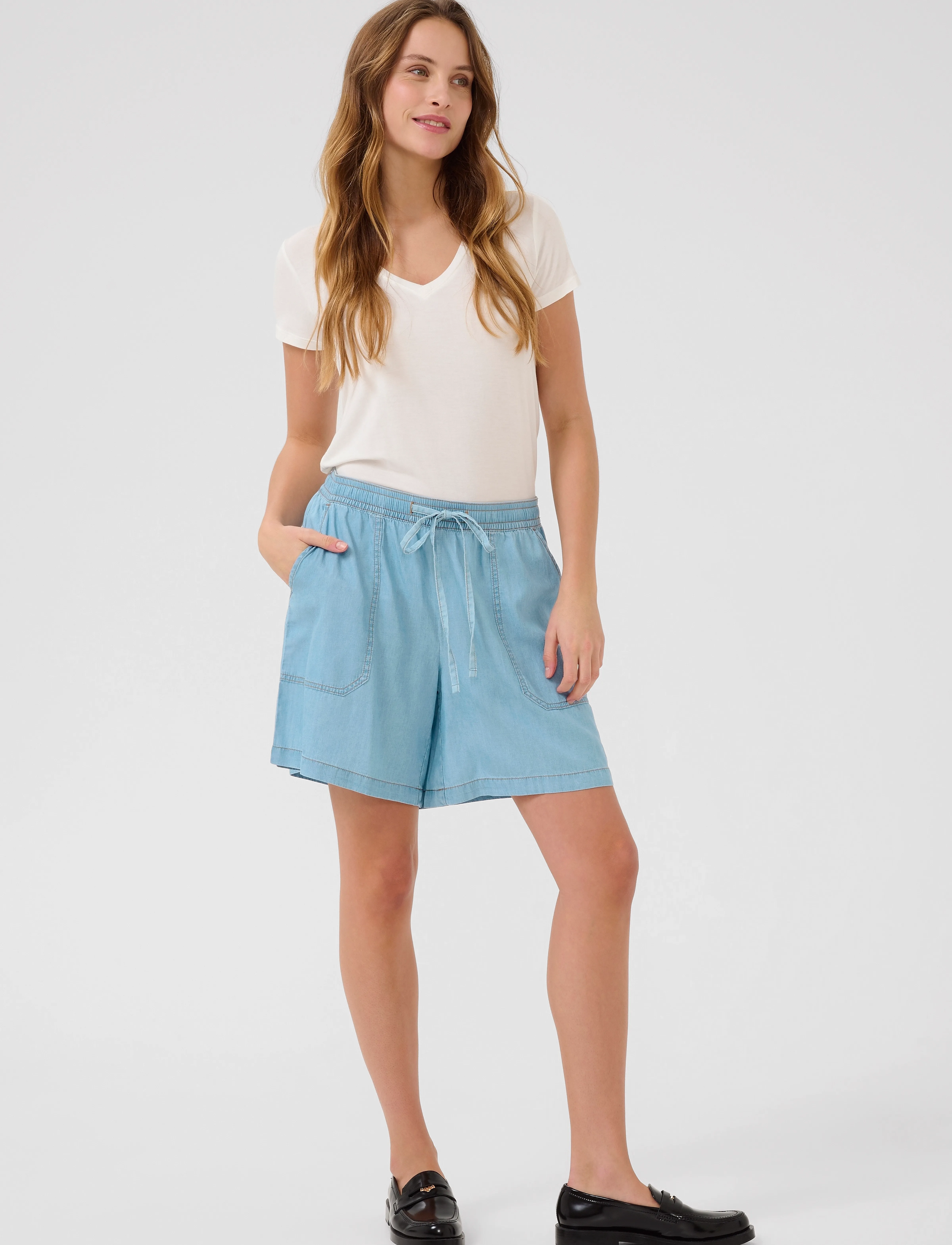 Culture - CUcitha Aurelia Shorts - casual shorts - light blue wash - 3