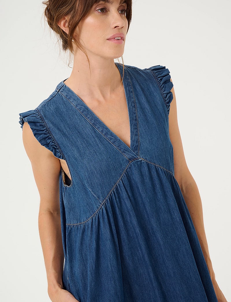 Culture - CUberteline Arpa Dress - denimkjoler - dark blue wash - 4