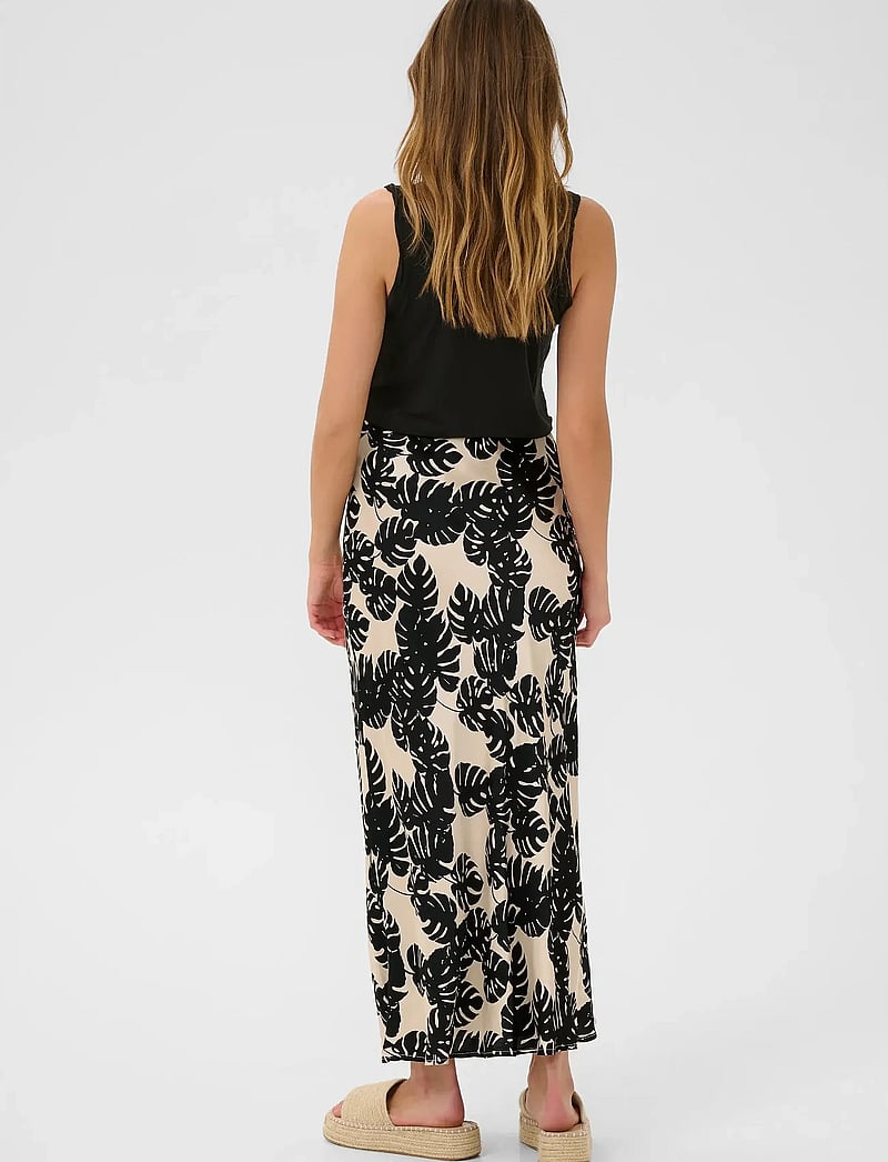 Culture - CUmiso Berna Skirt - röcke - black palm leaves - 4