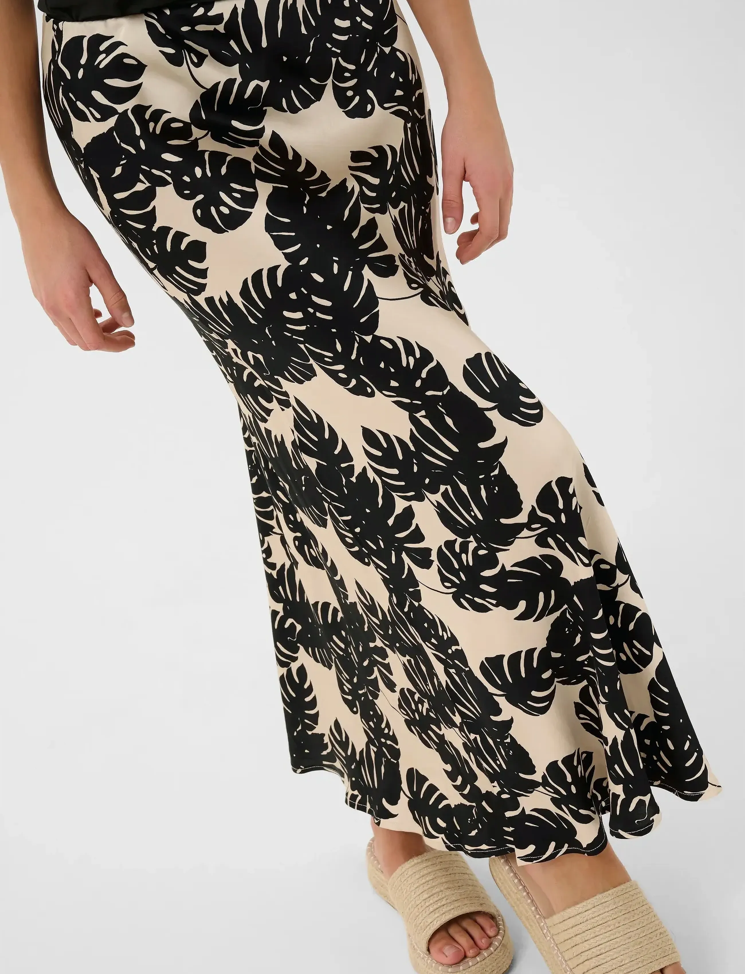 Culture - CUmiso Berna Skirt - skirts - black palm leaves - 5