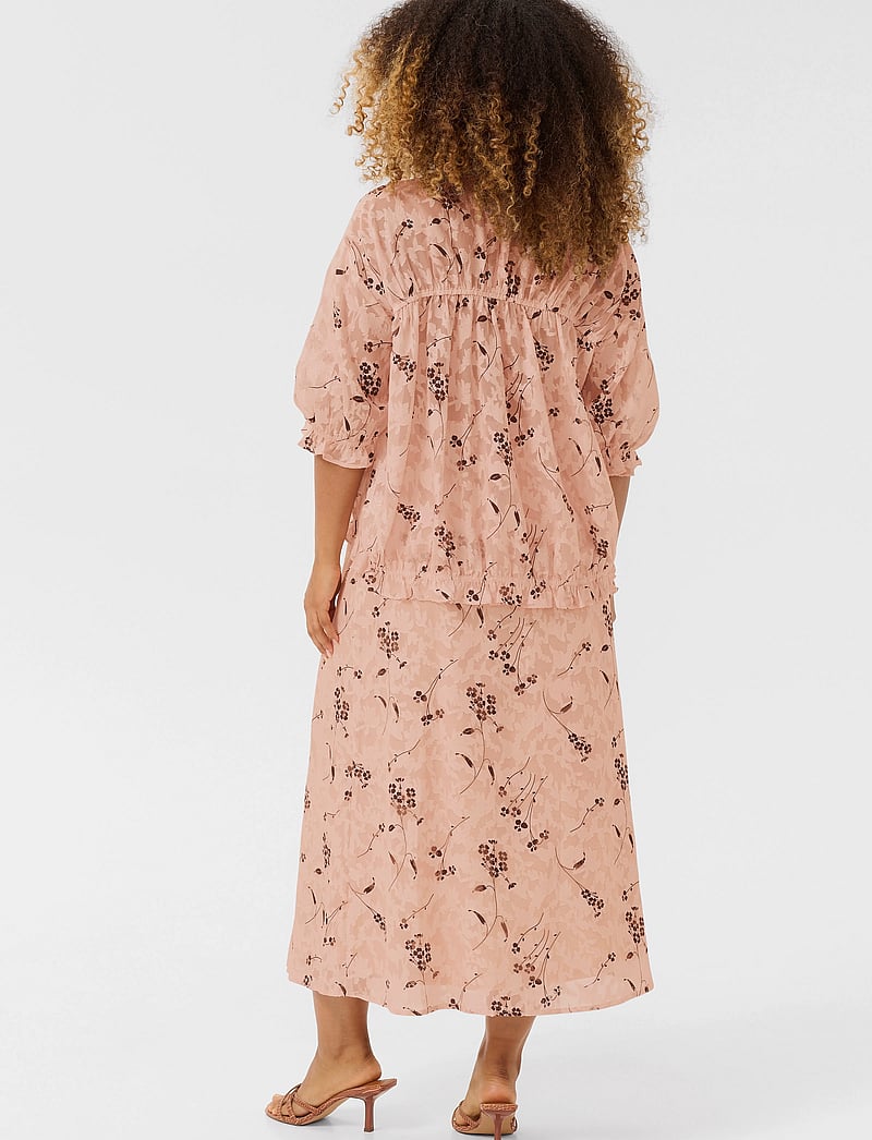 Culture - CUparis Blouse - kurzämlige blusen - pink/black flower - 4