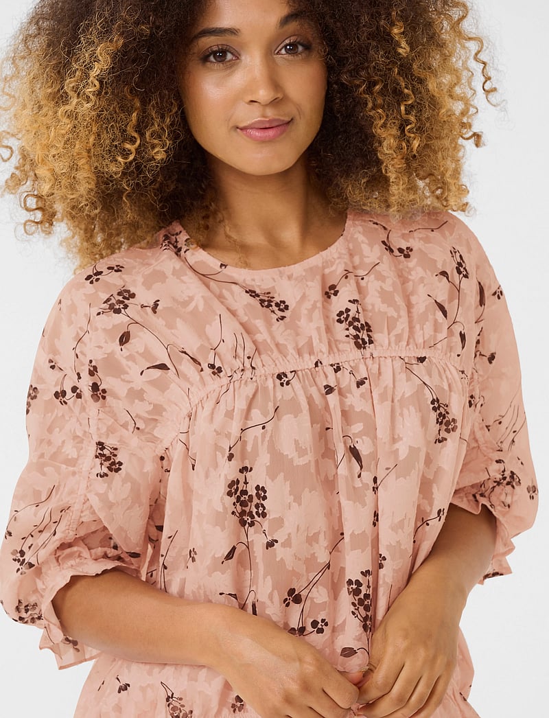 Culture - CUparis Blouse - kurzämlige blusen - pink/black flower - 5