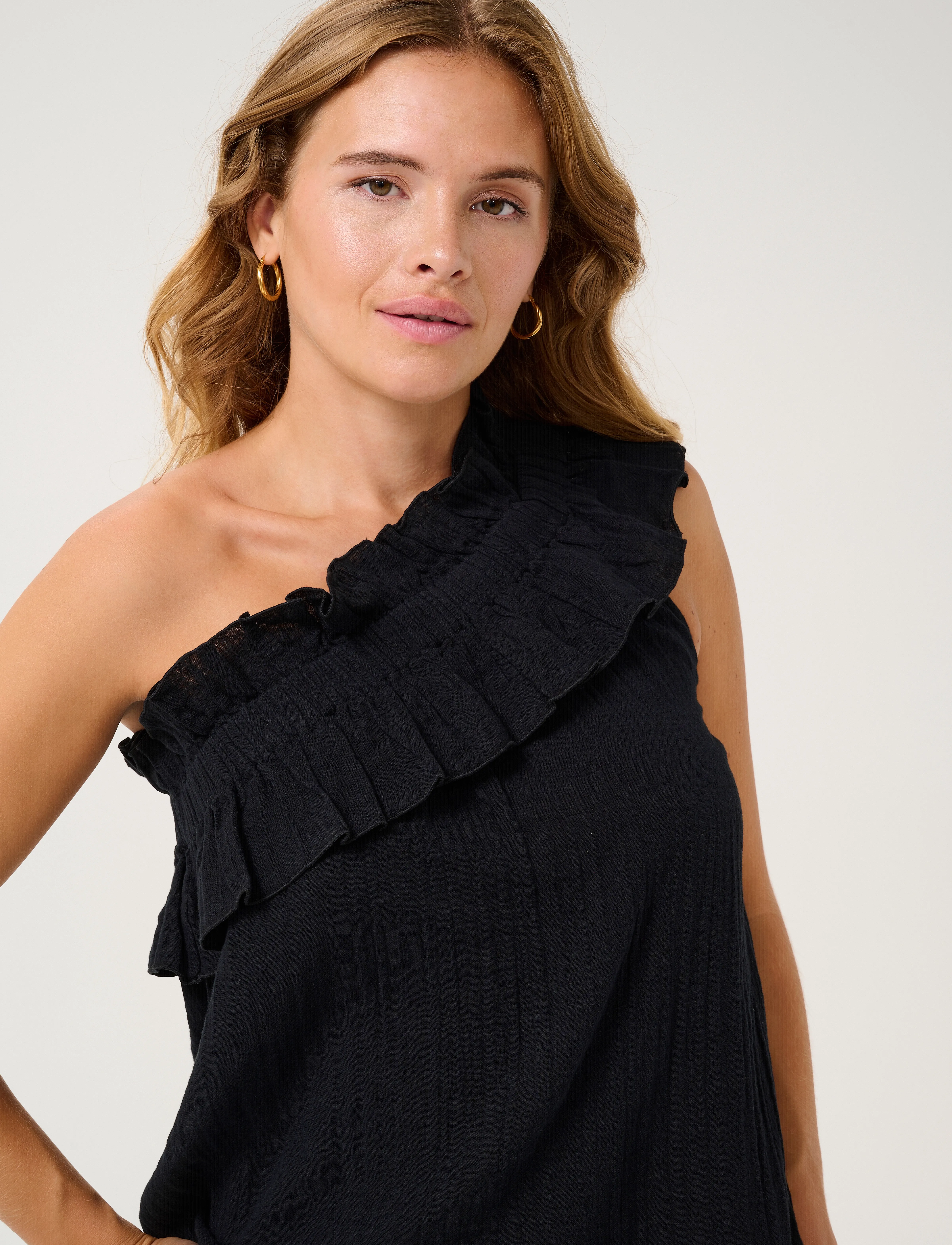 Culture - CUpuf Elina One Shoulder Top - Ärmellose tops - black - 5