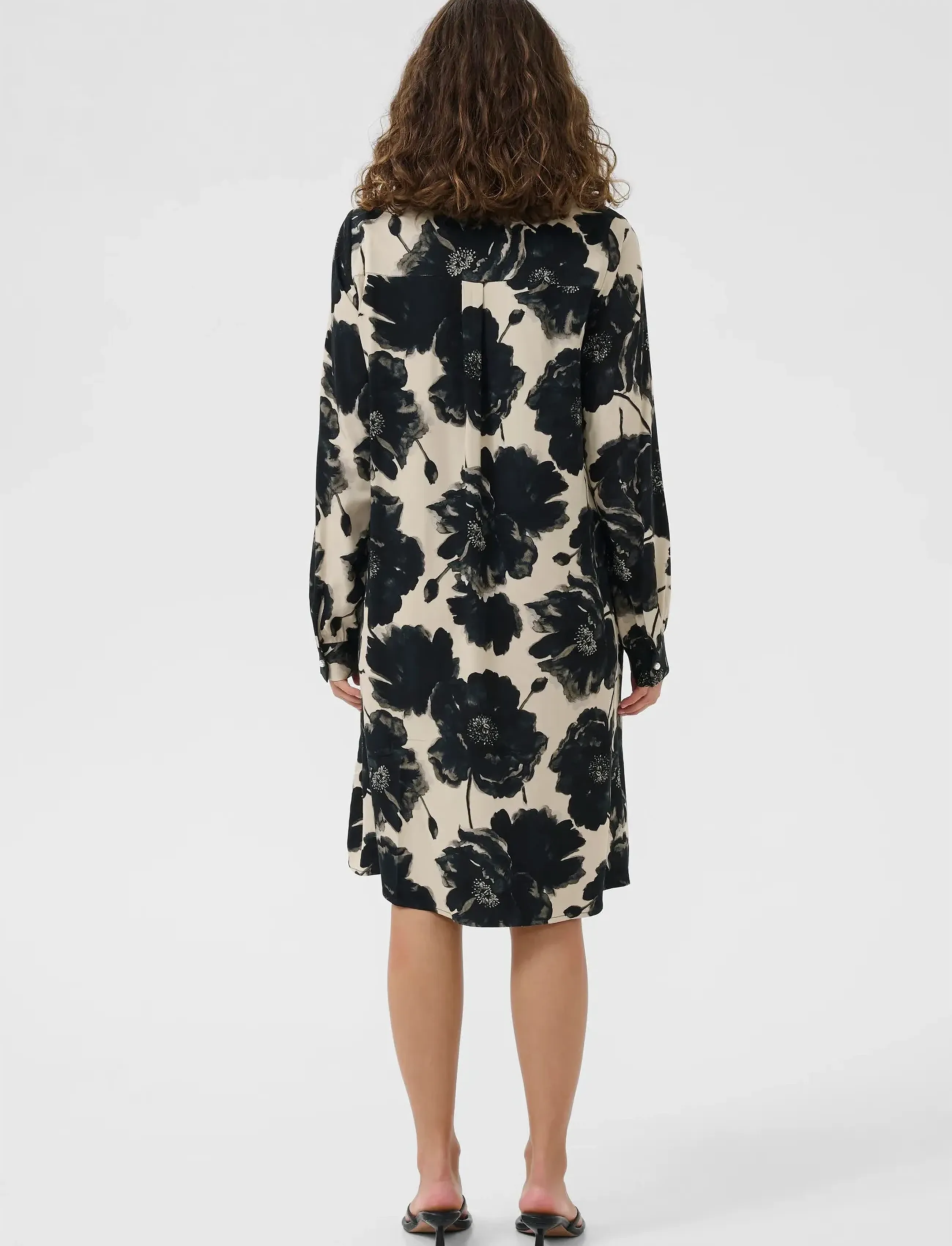 Culture - CUrachel Elitha Short Dress - skjortekjoler - black/offwhite flower - 4