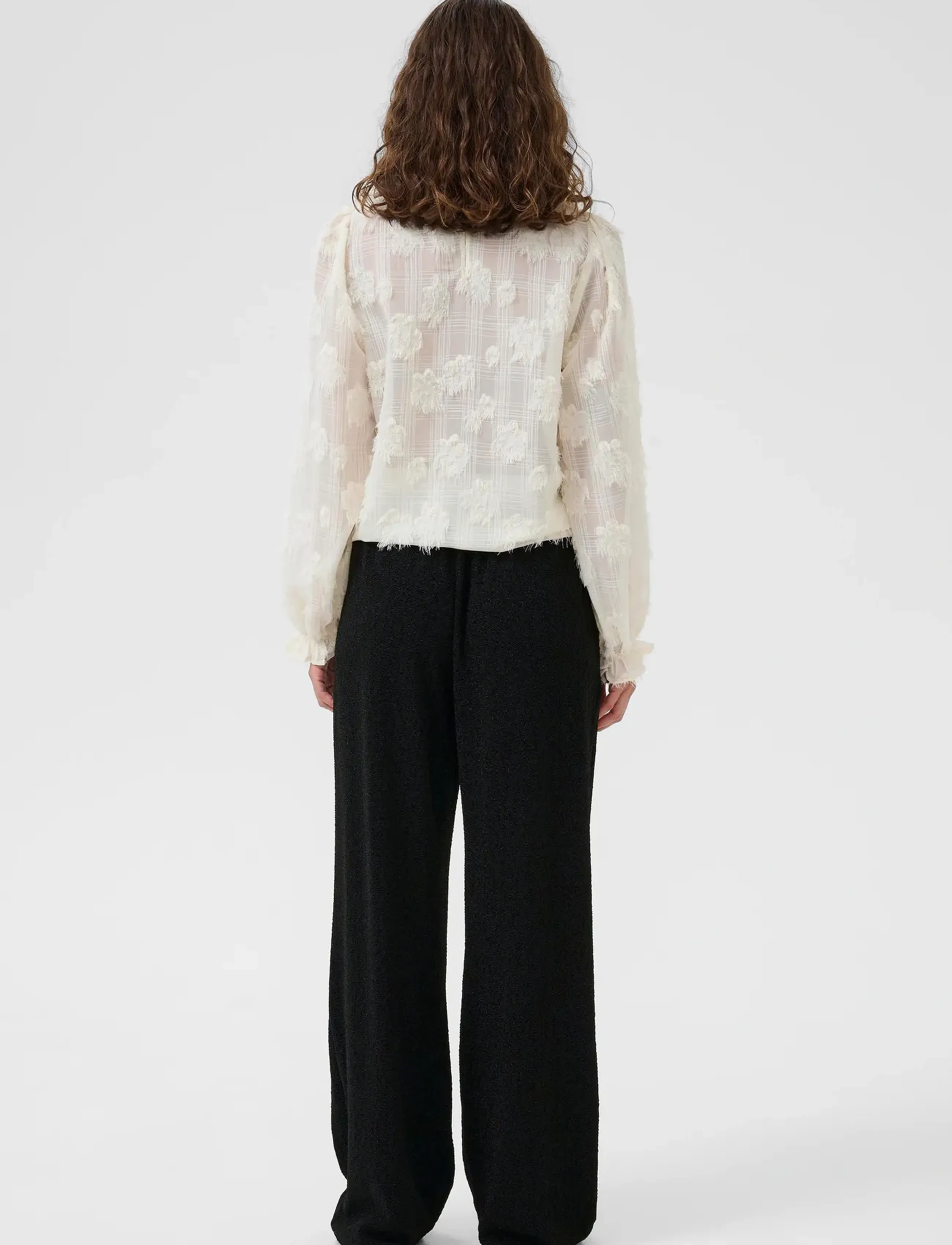 Cuakari Pants 3