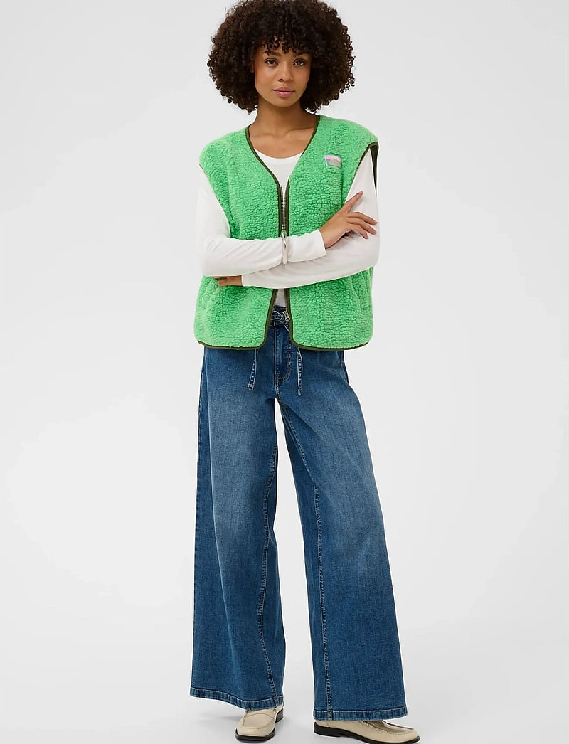 Culture - CUcatina Teddy Waistcoat - outdoor - irish green - 3