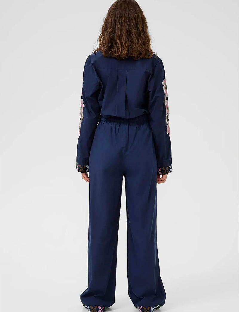 Culture - CUbreezy Pants - hosen mit weitem bein - dress blues - 4