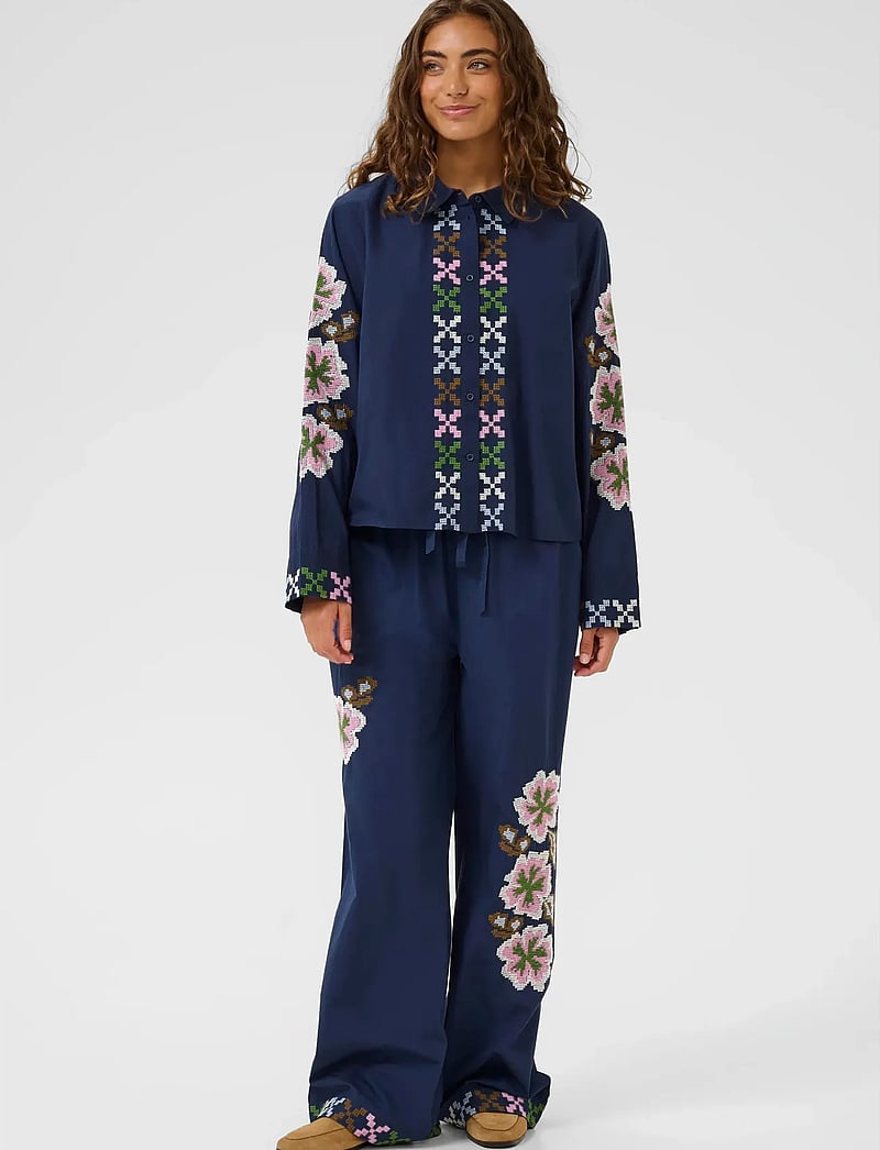 Culture - CUbreezy Shirt - langärmlige hemden - dress blues - 3