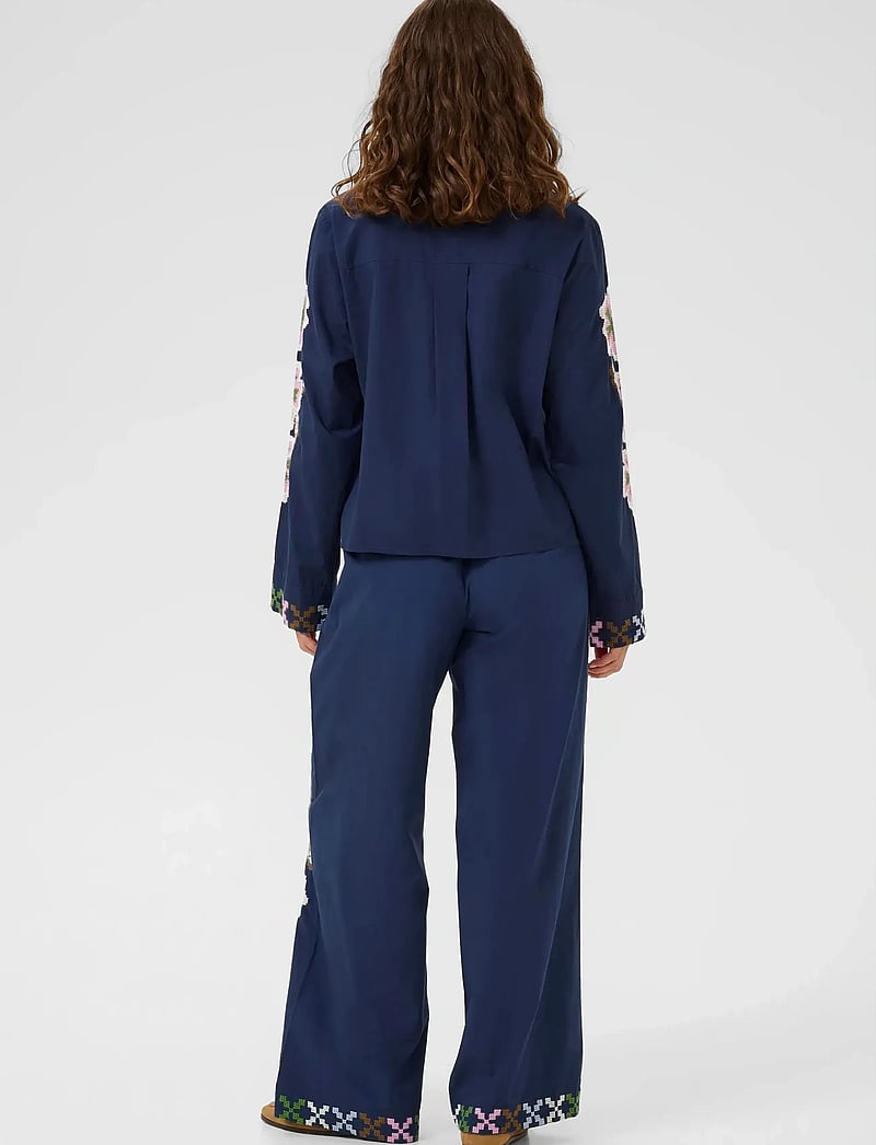 Culture - CUbreezy Shirt - langärmlige hemden - dress blues - 4