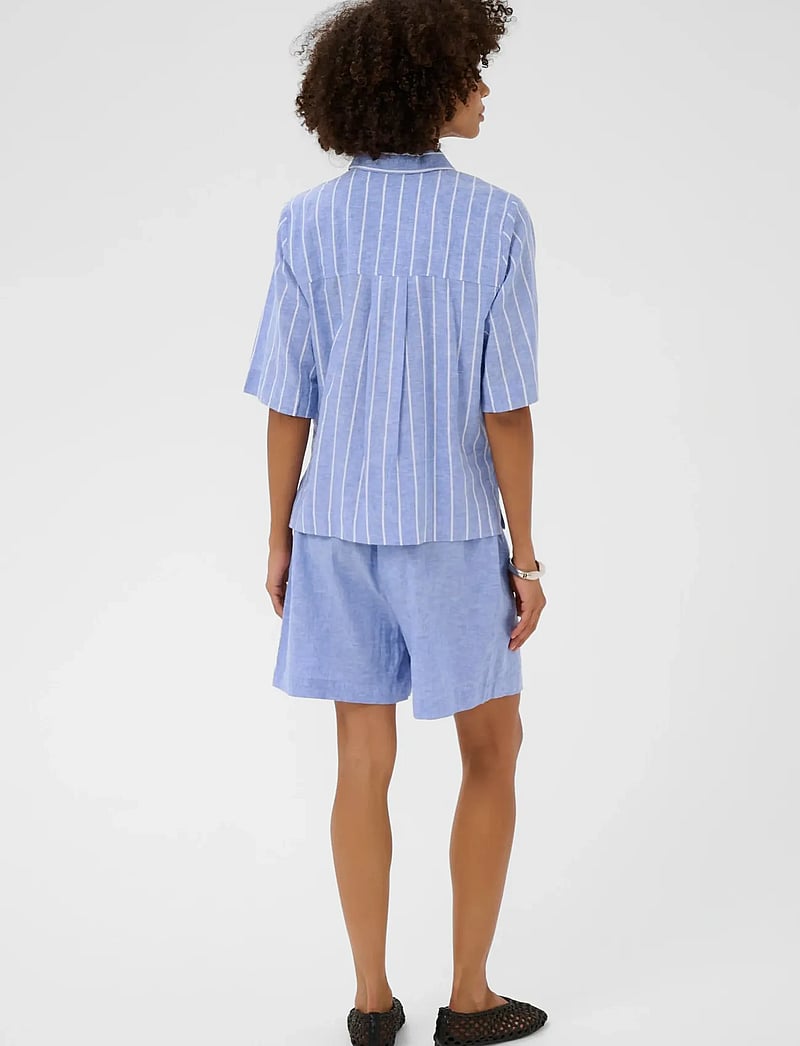 Culture - CUarletty Shirt - kortærmede skjorter - powder blue/gardenia stripe - 4
