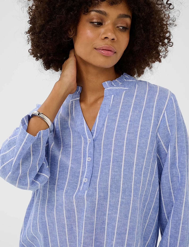 Culture - CUarletty Blouse - hørskjorter - powder blue/gardenia stripe - 5