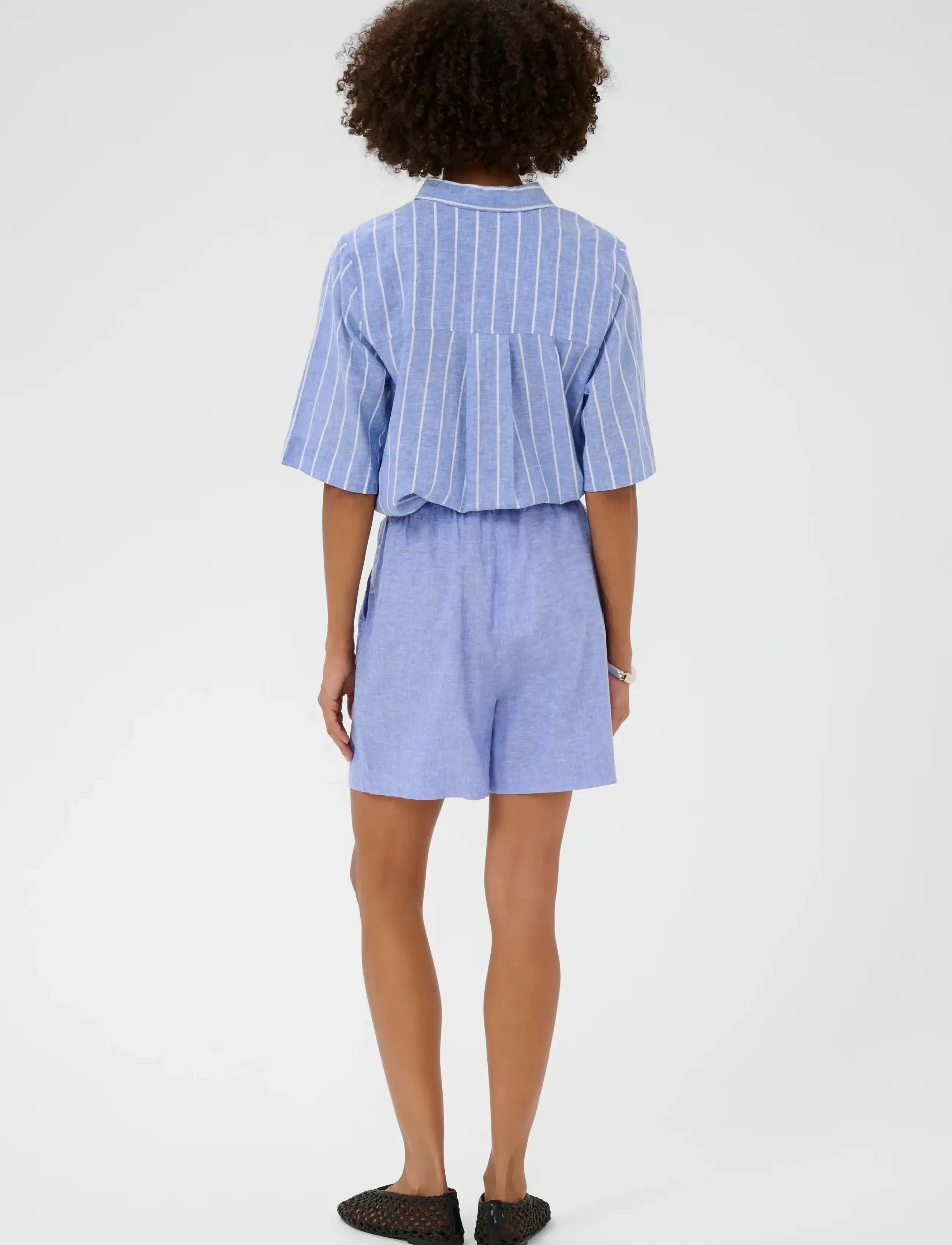 Culture - CUarletty Shorts - linen shorts - powder blue - 3