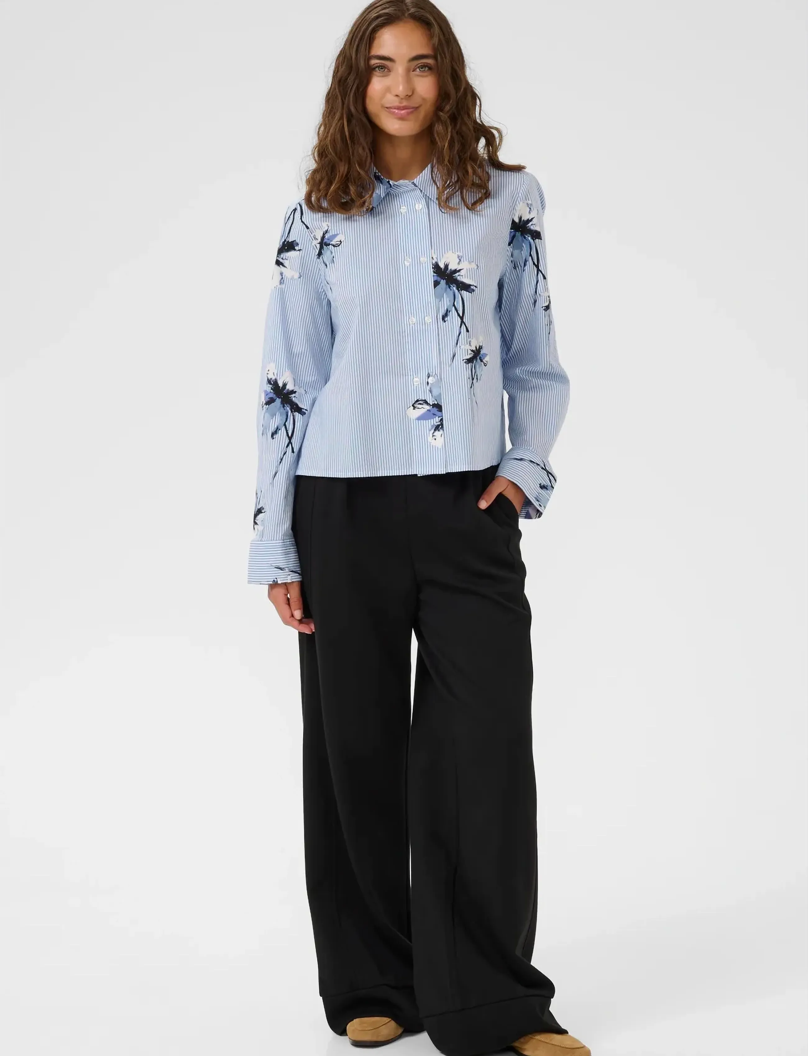 Culture - CUbrila Shirt - langærmede skjorter - blue flower stripe - 3
