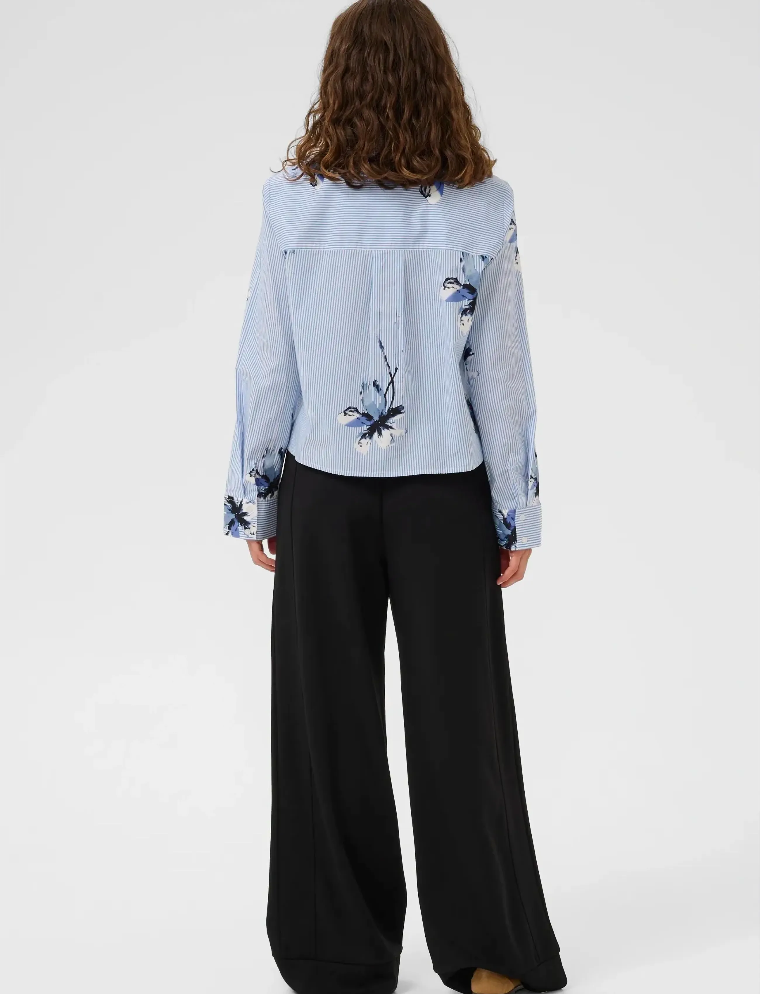 Culture - CUbrila Shirt - langærmede skjorter - blue flower stripe - 4