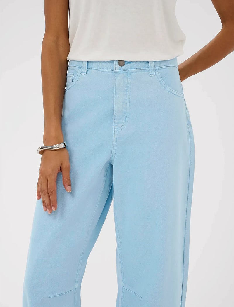 Culture - CUbrinnie Barrel Pants - barrel jeans - powder blue wash - 5