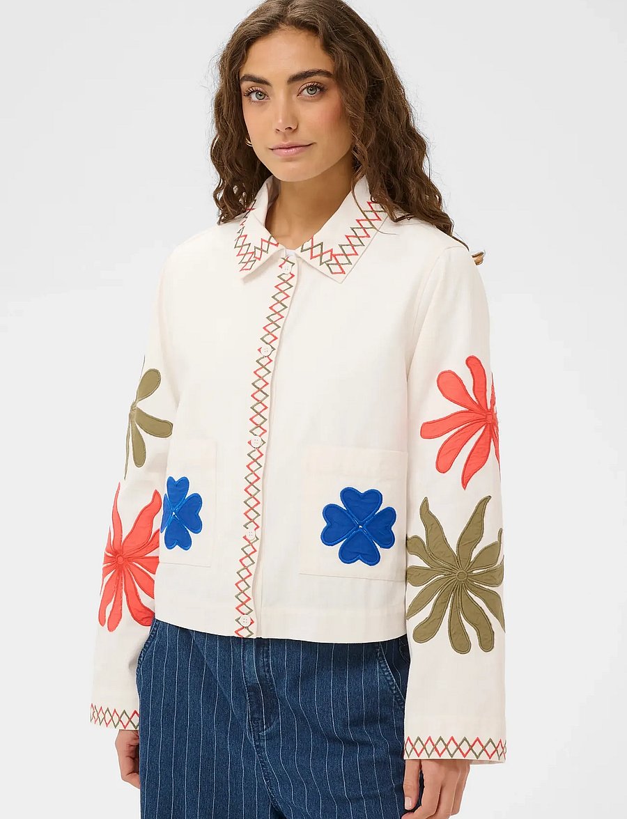 Culture - CUchrestella Jacket - Õhukesed jakid - spring gardenia - 0