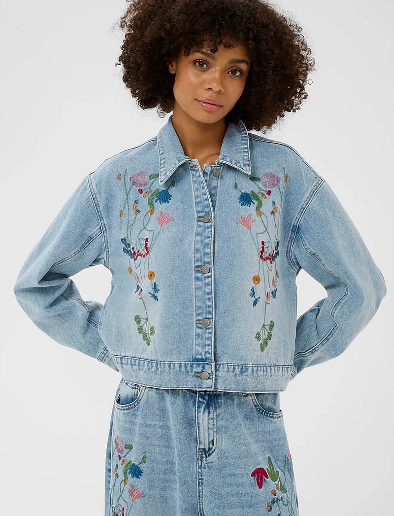 Culture - CUtiala Aniceta EmbroideryJacket - frühlingsjacken - light blue wash - 0