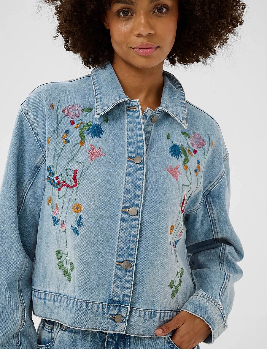 Culture - CUtiala Aniceta EmbroideryJacket - jeansjacken - light blue wash - 5