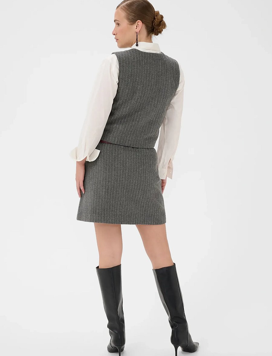 Culture - CUkayla Waistcoat - vårjackor - grey pinstripe - 4