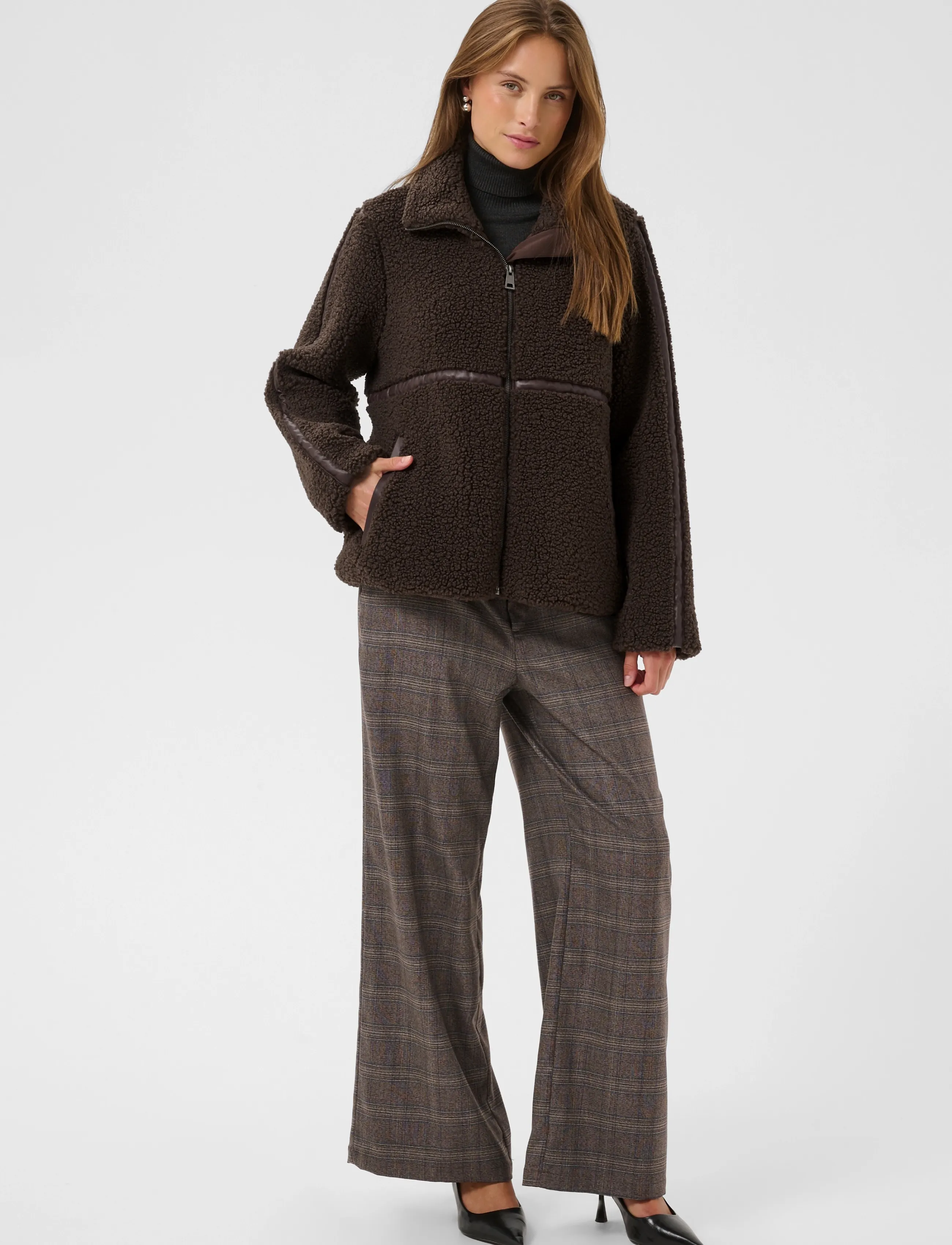 Culture - CUluni Bilba Teddy Jacket - kunstpelz - coffee bean - 3