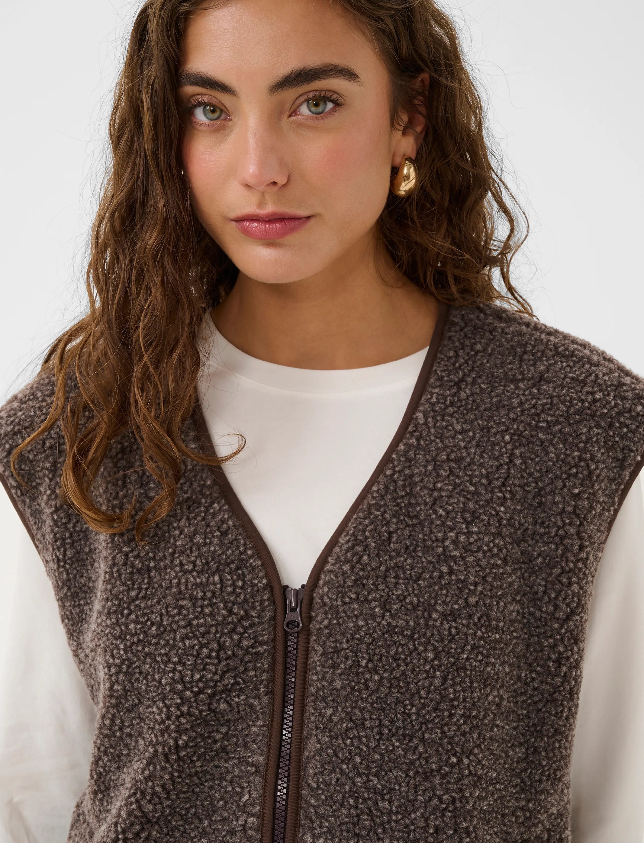 Culture - CUcatina Teddy Waistcoat - teddy-vestid - coffee bean melange - 5