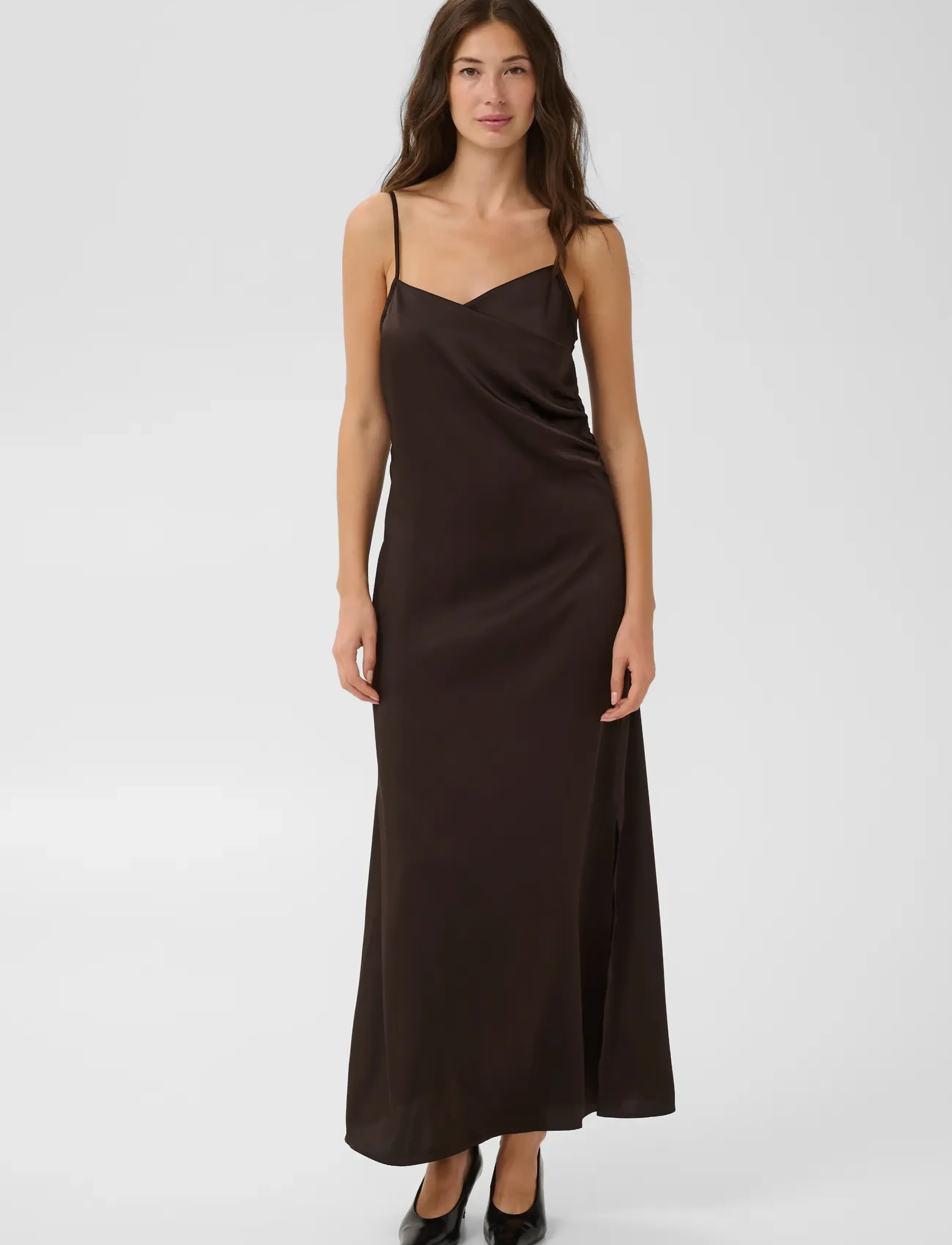 Culture - CUSATINA STRAP DRESS - vabalt langevad slip-kleidid - coffee bean - 2